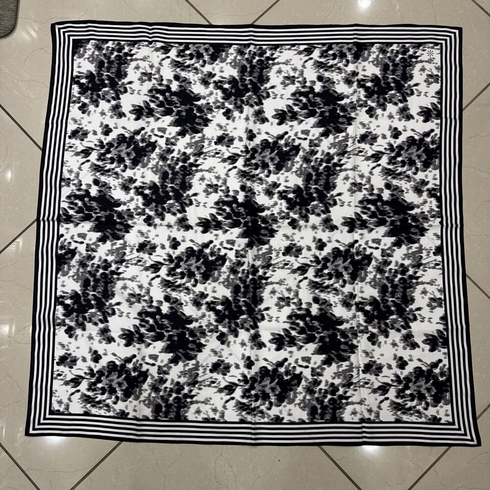 Black And White Stunning Scarf